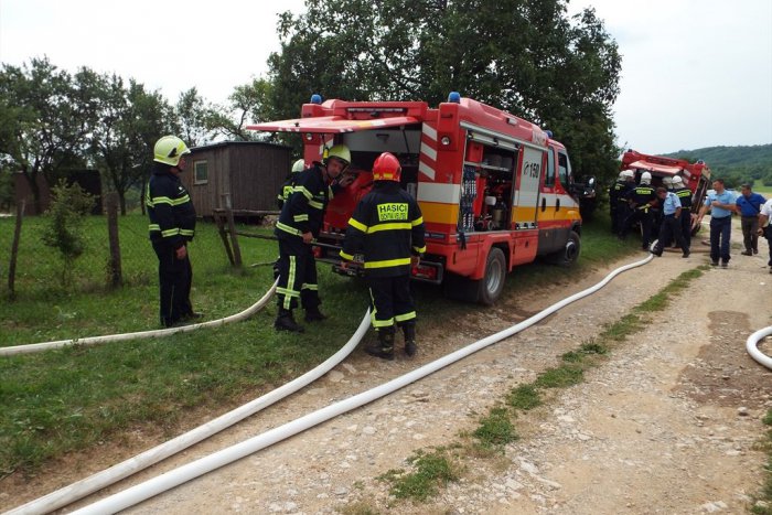 Ilustračný obrázok k článku Desiatky dobrovoľných hasičov v okolí Silice: Čo sa dialo pri známom jazere? FOTO!
