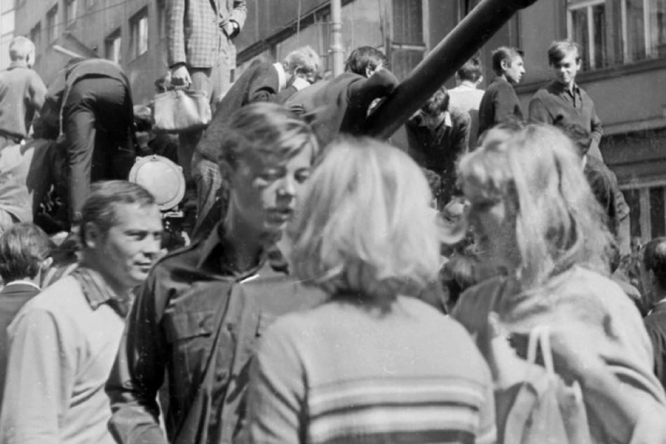 Ilustračný obrázok k článku Trnavčania o auguste '68 na výstave: Ruské tanky na Hollého aj výpovede pamätníkov