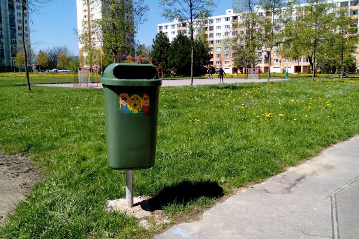 Označený odpadkový kôš na Solinkách