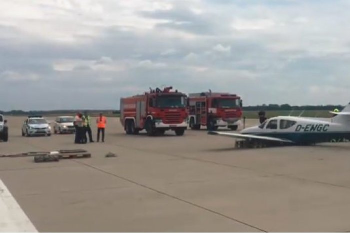 Ilustračný obrázok k článku Na bratislavskom letisku pristálo malé lietadlo bez vysunutia podvozku