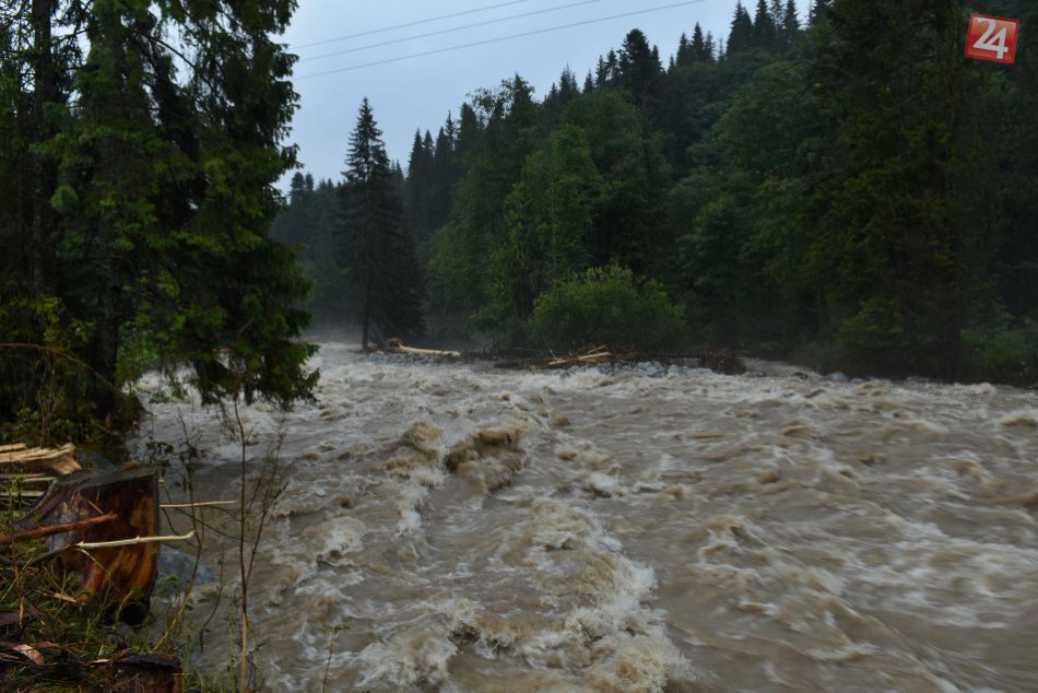 Ilustračný obrázok k článku Veľká voda desí: V Tatranskej Javorine hrozí vyliatie potoka i strhnutie mosta