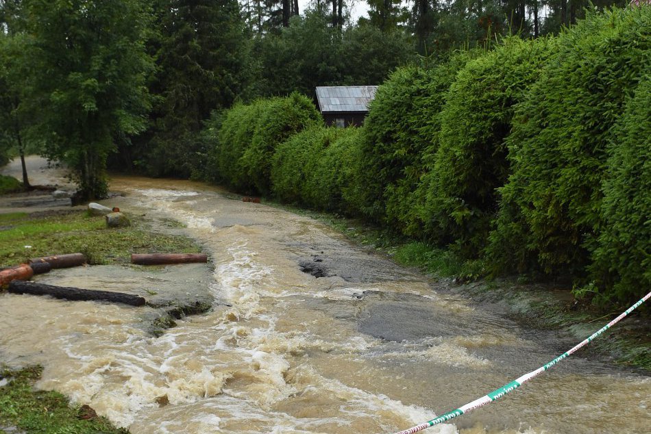 Ilustračný obrázok k článku Všade je voda: Turistické chodníky cez Bielovodskú a Javorovú dolinu uzavreli