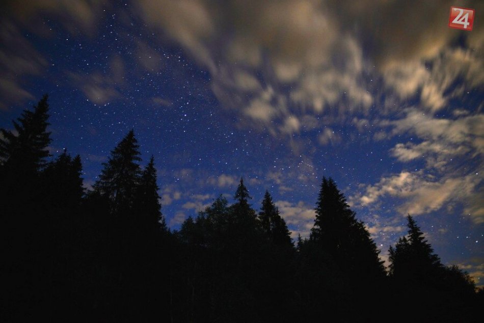 Ilustračný obrázok k článku Vyrazte zimným astrovlakom za hviezdnym zážitkom priamo do Vydrovskej doliny