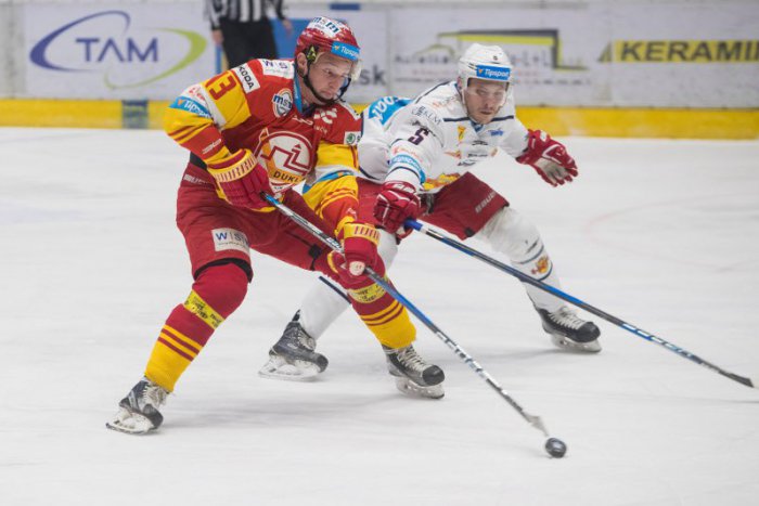 Ilustračný obrázok k článku Onedlho štartuje hokejová sezóna: MHC Nové Zámky posilnil lotyšský obranca