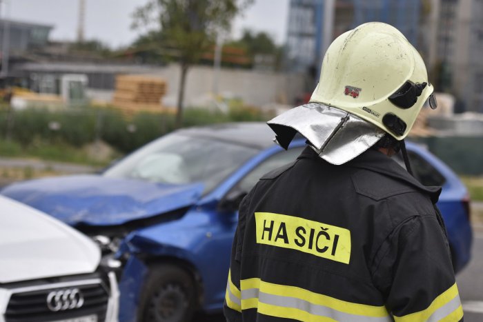Ilustračný obrázok k článku Dopravná nehoda pri Trenčíne: Hasiči hlásia štyroch zranených vrátane dieťaťa