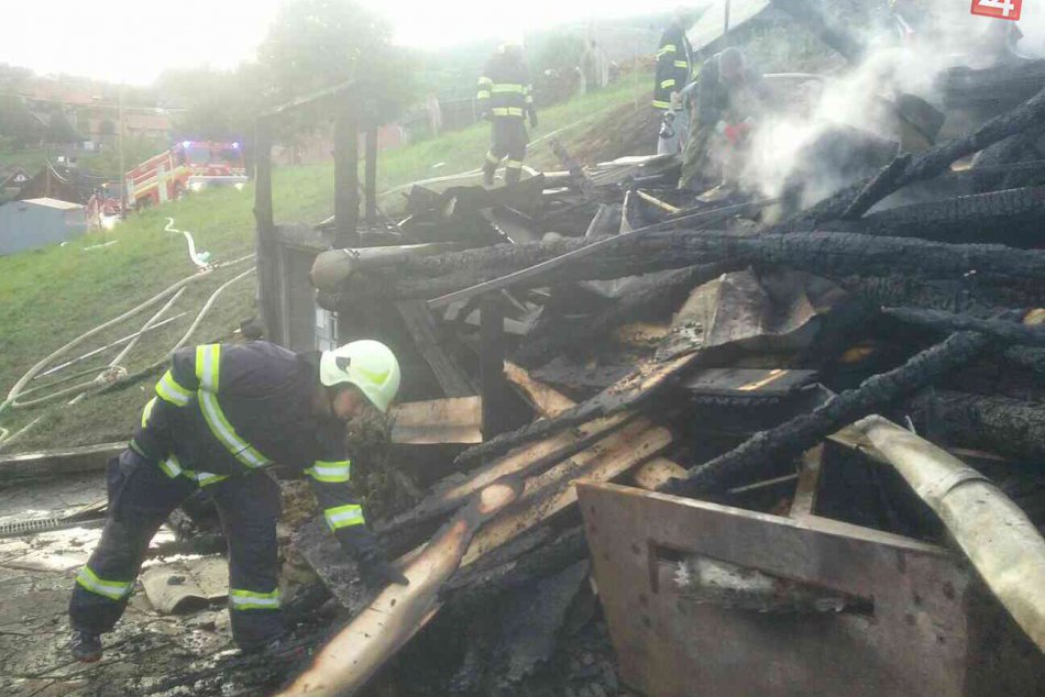 Ilustračný obrázok k článku Požiar chaty v Malom Borovom: FOTO priamo zo zásahu