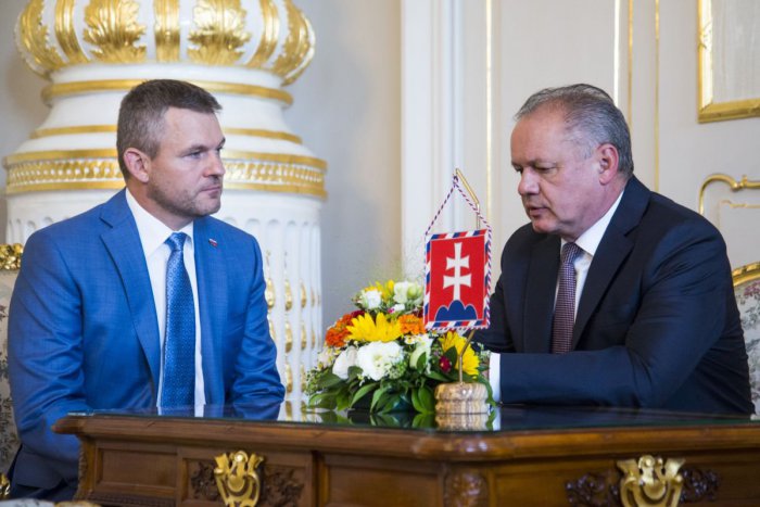 Ilustračný obrázok k článku Premiér Pellegrini požiadal prezidenta, aby neprijal demisiu Miroslava Lajčáka