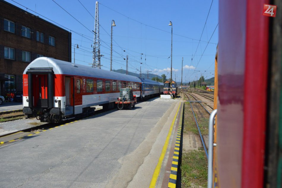 Ilustračný obrázok k článku Výluky na trati Žilina - Rajec: Počas týchto dní sa poveziete náhradnou dopravou