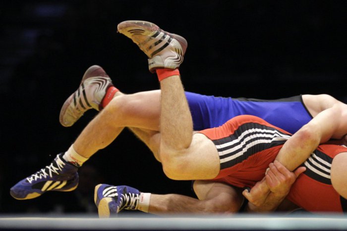 Ilustračný obrázok k článku Zápasnícka legenda z Nitry: Olympijský medailista Július Strnisko by oslávil 60-tku