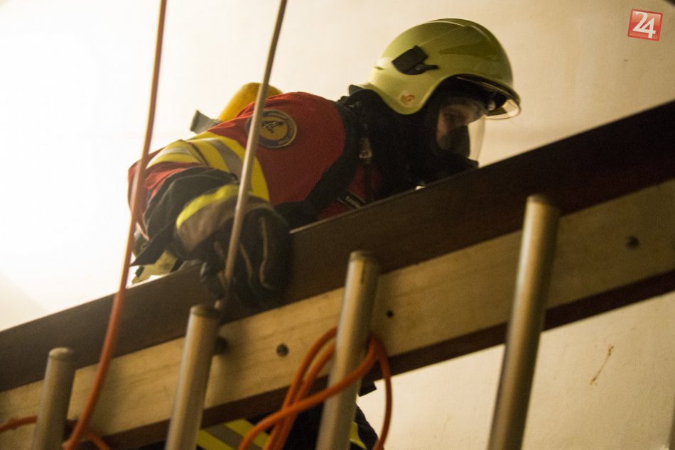 Ilustračný obrázok k článku Požiar vo výrobnej hale: Trenčianski hasiči v akcii