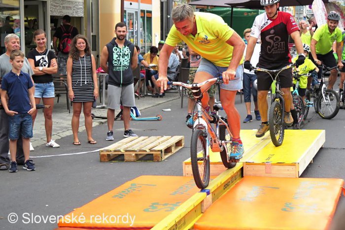 Ilustračný obrázok k článku FOTO: V Lučenci najazdili cyklisti nový slovenský rekord!
