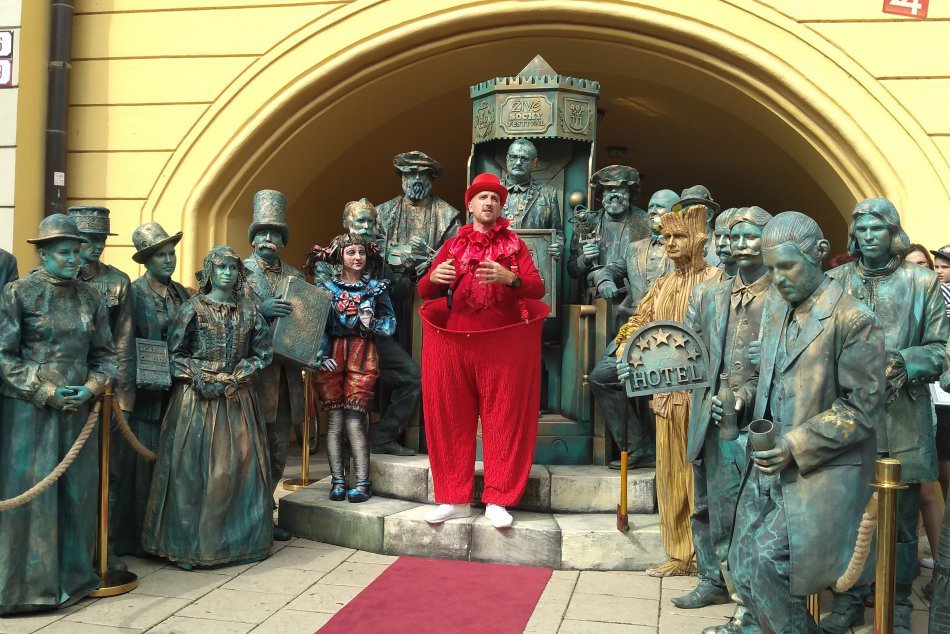 Ilustračný obrázok k článku Spišská má za sebou 2. ročník festivalu Živé sochy: Bolo sa na čo pozerať!