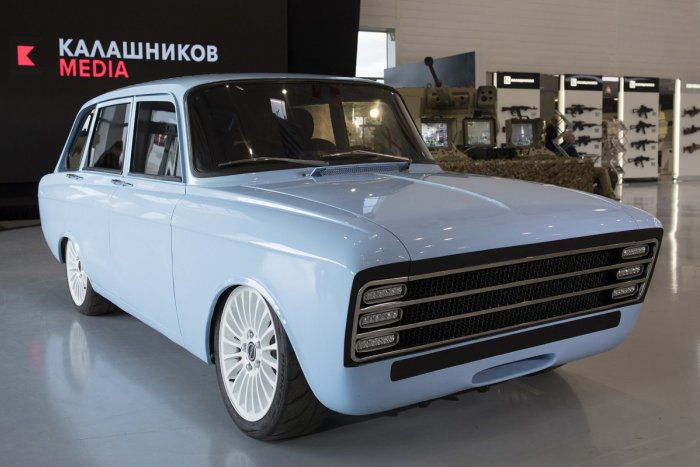Ilustračný obrázok k článku Ruský výrobca zbraní Kalašnikov  mieni konkurovať Tesle: Chce vyrábať elektromobily