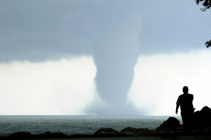Ilustračný obrázok k článku KURIOZITA DŇA: V Chorvátsku sa vyzúrila búrka, na mori sa tvorili tornáda VIDEO