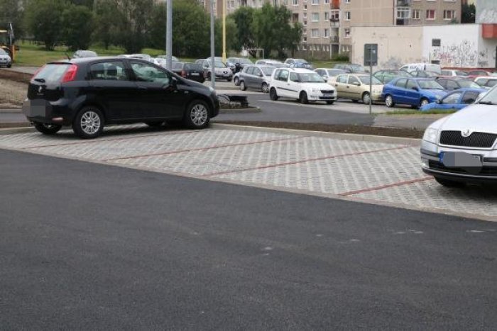 Ilustračný obrázok k článku Na Sibírskej ulici nastali zmeny: Nové parkovisko a aj zeleň