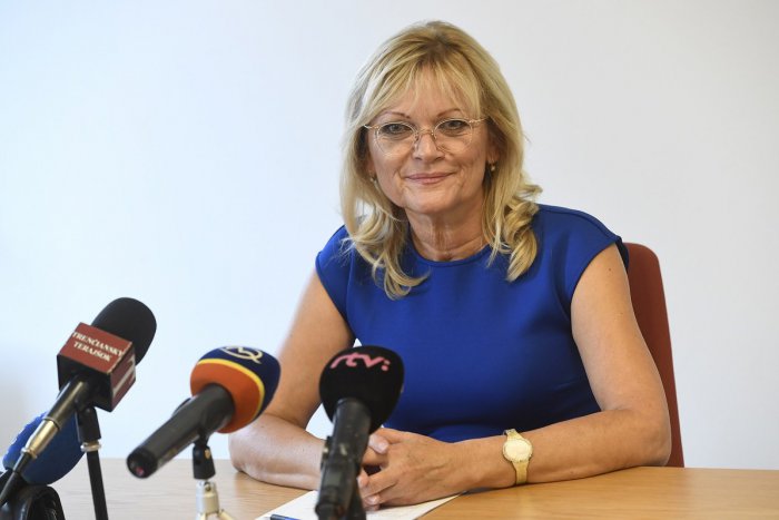 Ilustračný obrázok k článku Birošová oficiálne oznámila kandidatúru: O post primátora sa v Trenčíne uchádza druhýkrát