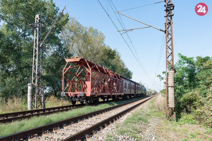 Ilustračný obrázok k článku Železnice SR odstránili následky požiaru: Smer Galanta – Šaľa je obnovený