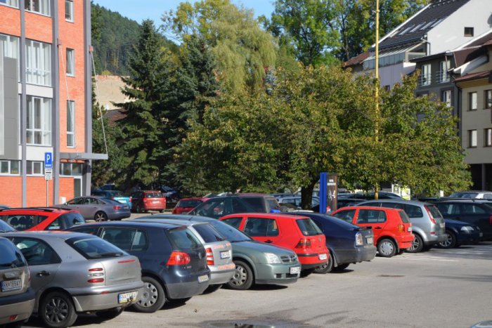 Ilustračný obrázok k článku Dobrá správa pre vodičov: V Moravciach pribudnú nové parkovacie miesta