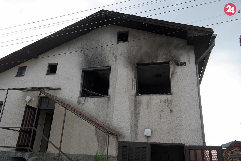 Ilustračný obrázok k článku Požiar domu v Krásnohorskom Podhradí: Plamene krotilo sedem hasičov, FOTO!