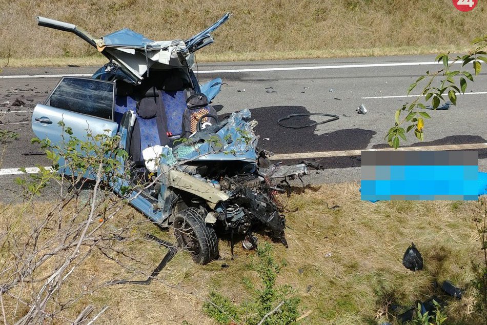 Ilustračný obrázok k článku Zrážka auta a kamióna pri Jablonove nad Turňou skončila tragicky: FOTO z miesta