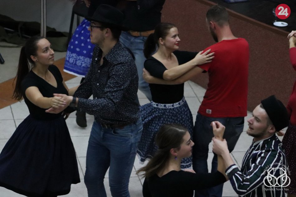 Ilustračný obrázok k článku FOTO: Šaflik, Čardaš, Krucena. Takéto tance sa učili na tanečnej škole v Spišskom Hrušove