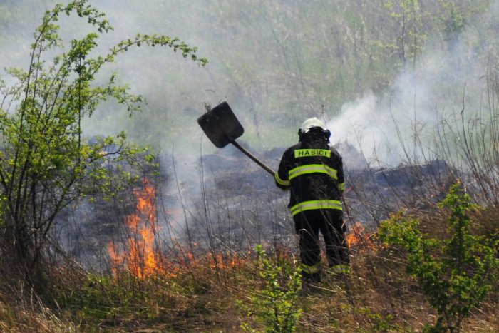 Ilustračný obrázok k článku Okres Brezno má najvyššie materiálne škody spôsobené požiarom, v kraji sa menej vypaľuje tráva