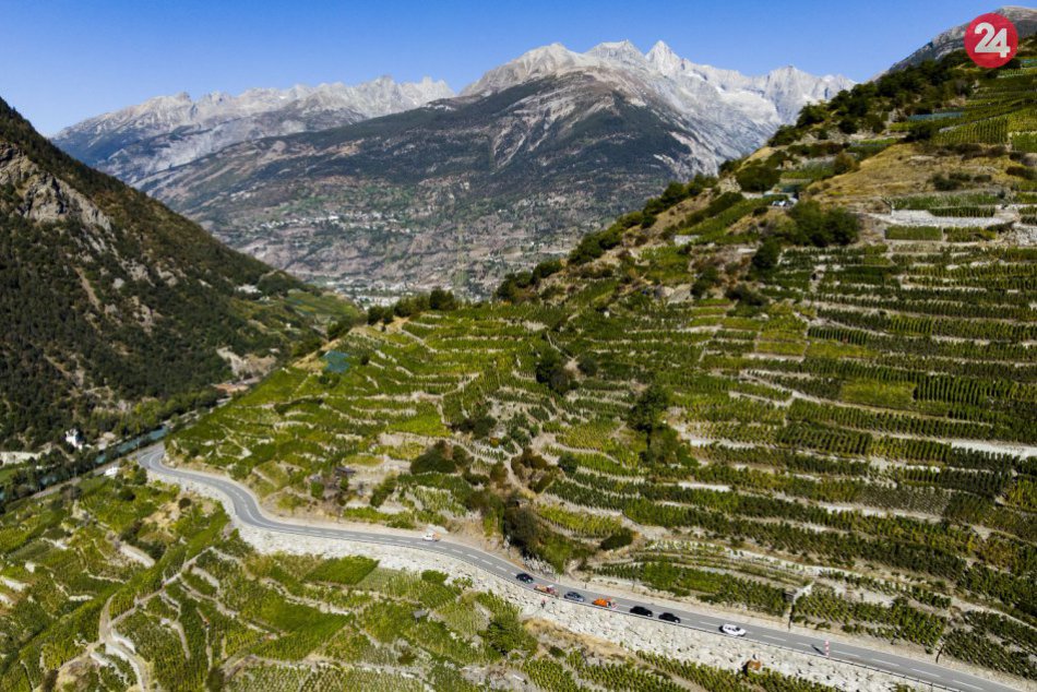 Ilustračný obrázok k článku KURIOZITA DŇA: Švajčiari majú najvyššie položený vinohrad v Európe