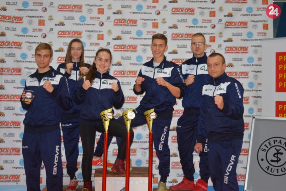 Ilustračný obrázok k článku Michalovskí kickboxéri na medzinárodnom turnaji: Z Prahy si doniesli krásne trofeje