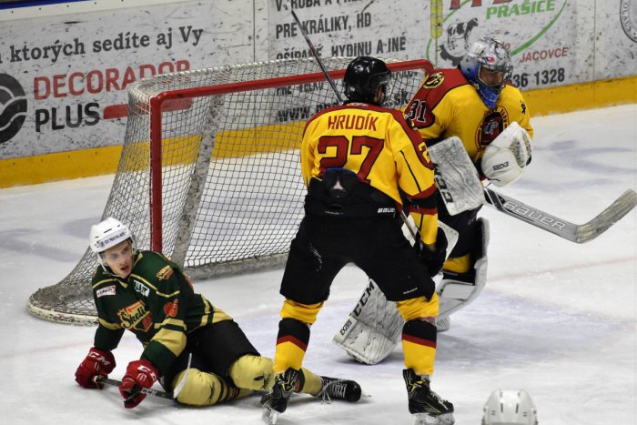 Ilustračný obrázok k článku Zápolenia v I. hokejovej lige: Skalica otočila šláger v Topoľčanoch, Michalovce víťazne