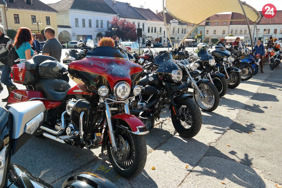 Ilustračný obrázok k článku Námestie v Rožňave patrilo motorkárom: Tohtoročnú sezónu ukončili spoločne, FOTO a VIDEO