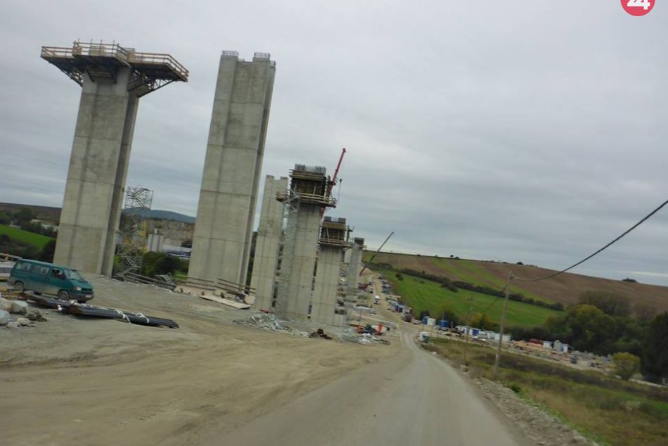 Ilustračný obrázok k článku FOTO: Pozrite, ako pokročila výstavba D1 Lietavská Lúčka - Višňové - Dubná Skala