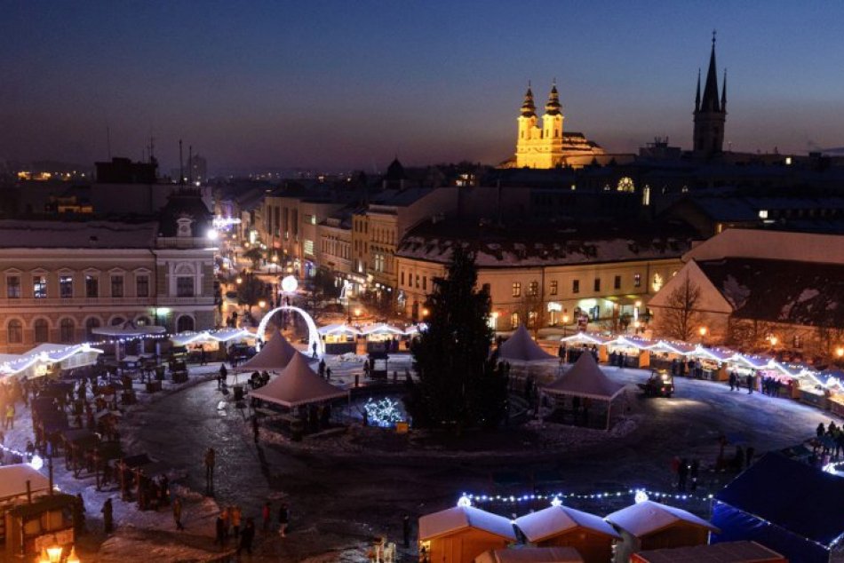 Ilustračný obrázok k článku Nitra pripravuje tradičné vianočné trhy: Budú vyzerať inak ako po minulé roky