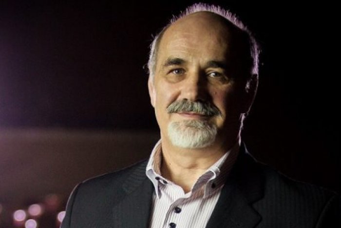 Ilustračný obrázok k článku Tohtoročné Ceny KSK si prevezmú operný spevák František Balún či riaditeľ ŠFK Július Klein