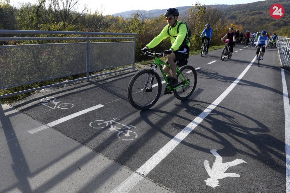 Ilustračný obrázok k článku Cyklotrasu pri Nosickej priehrade využívajú TISÍCE cyklistov i chodcov
