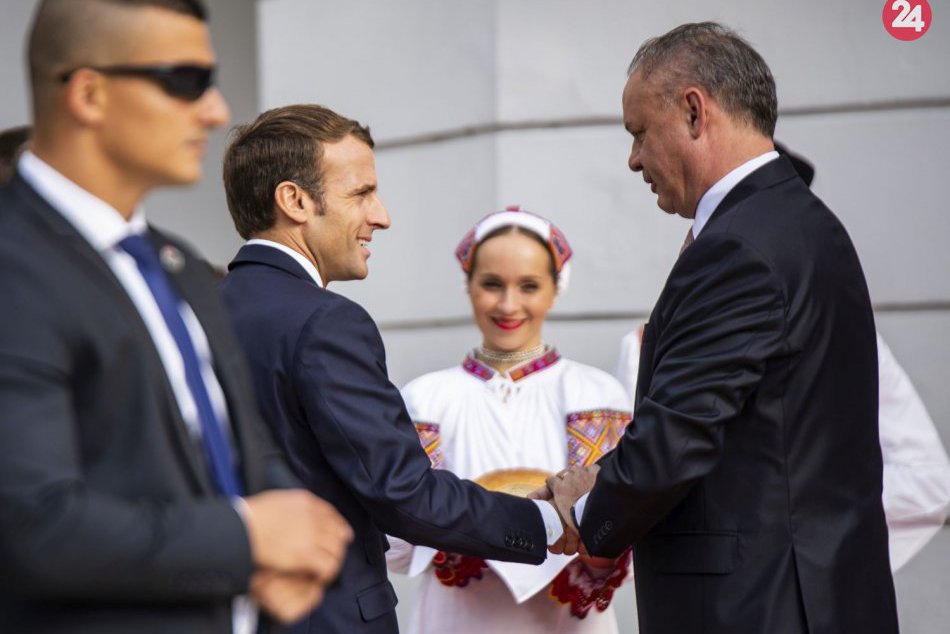 Ilustračný obrázok k článku FOTO a VIDEO: Na Slovensko zavítal francúzsky prezident Emmanuel Macron
