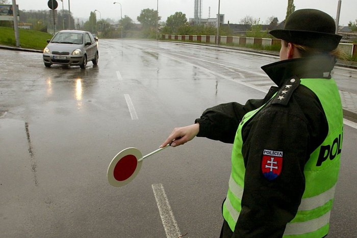 Ilustračný obrázok k článku Policajti budú striehnuť na žilinských cestách: Na tieto autá si dajte pozor