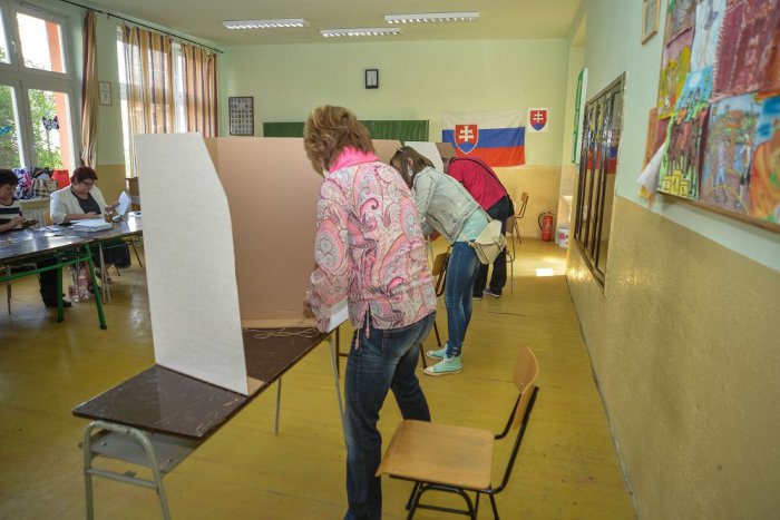 Ilustračný obrázok k článku VÝSLEDKY volieb sú známe: Týchto ľudí si Bystričania zvolili za mestských poslancov