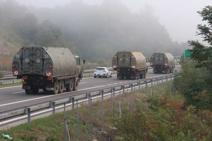 Ilustračný obrázok k článku Na cestách v okolí Bystrice a Zvolena bude rušno: KEDY čakať presuny vojenskej techniky?