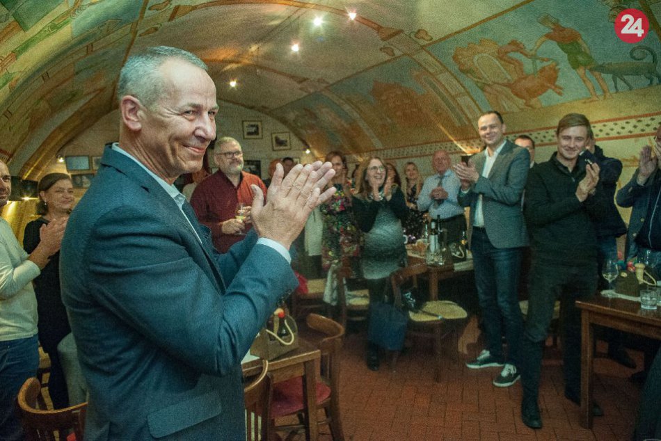 Ilustračný obrázok k článku VIDEO: Nosko po úspechu v komunálnych voľbách. Takto sa prihovoril Bystričanom