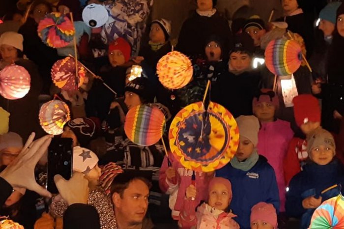 Ilustračný obrázok k článku VÍKEND v kocke: Medzi 30 lákadlami nechýbajú LAMPIÓNOVÝ sprievod ani Noc DIVADIEL