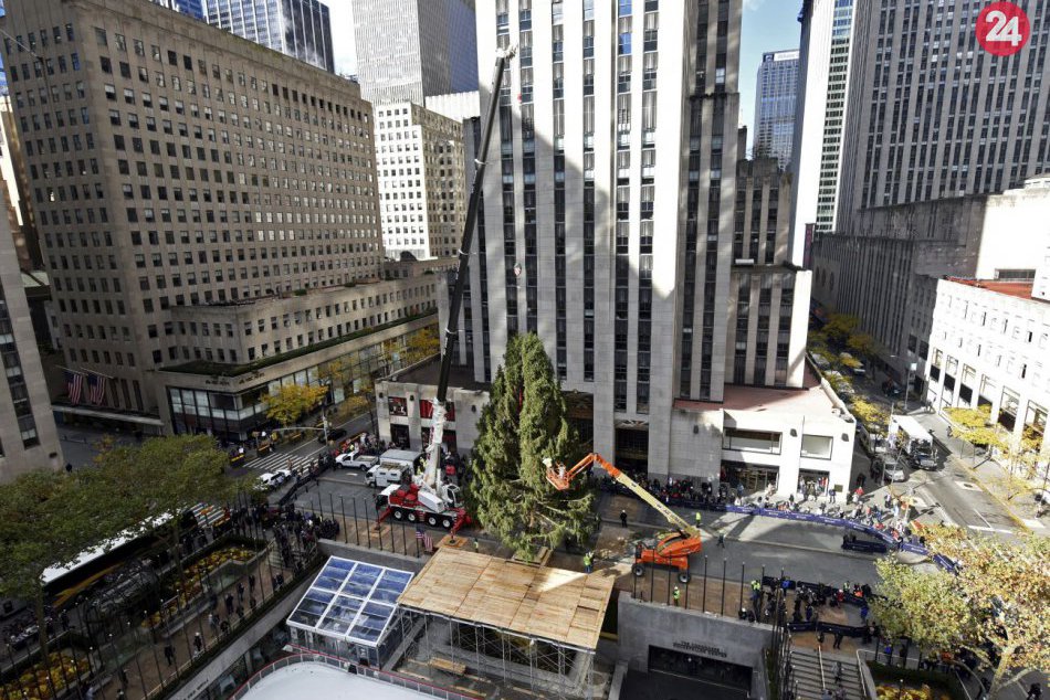 Ilustračný obrázok k článku KURIOZITA DŇA: Pred Rockefellerovým centrom v New Yorku už stojí vianočný stromček