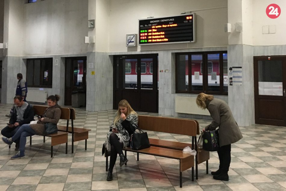 Ilustračný obrázok k článku Považskobystrickí cestujúci sa po rokoch dočkajú: Kedy sa spustí systém? FOTO