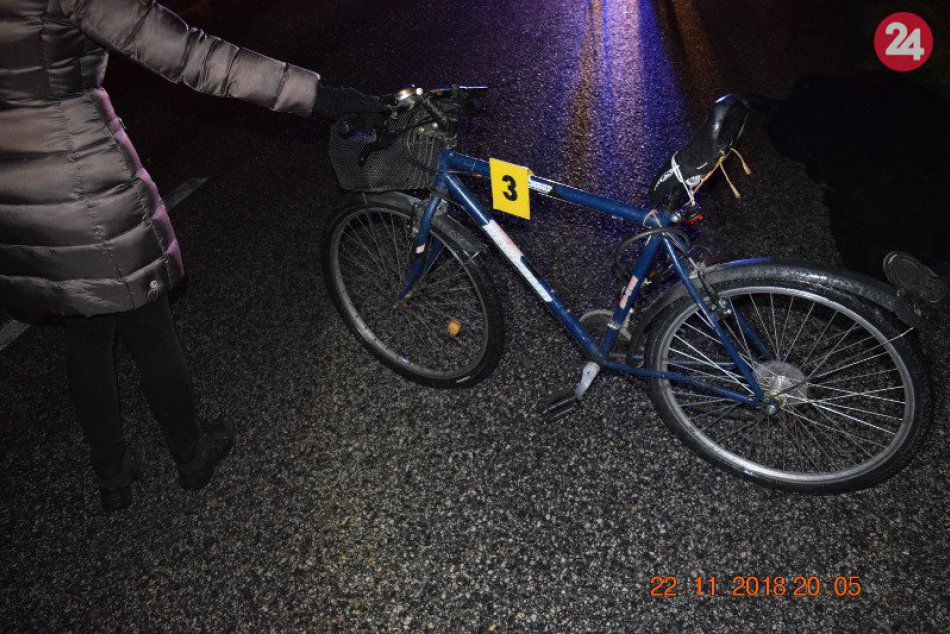 Ilustračný obrázok k článku Tragický večer pri Bánove: Cyklistu po tme zrazilo auto, na mieste skonal