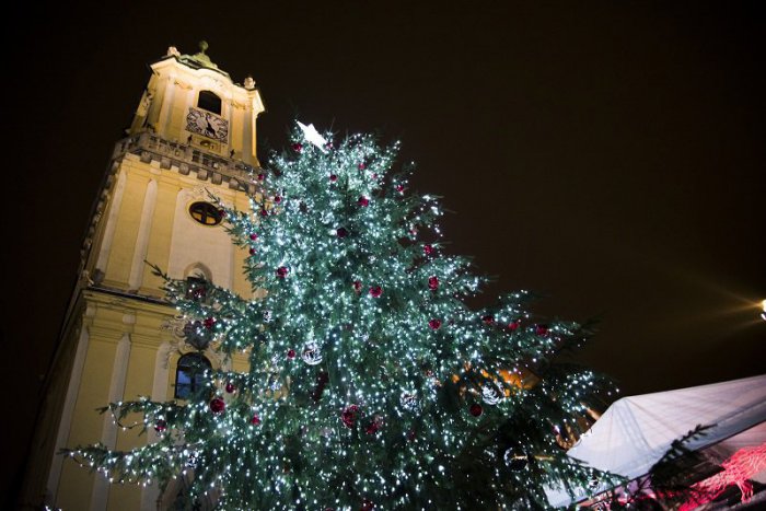 Ilustračný obrázok k článku Kam v Bratislave zadarmo: Vianočná atmosféra ovládne Hlavné námestie, Abeland rozvoňajú medovníky