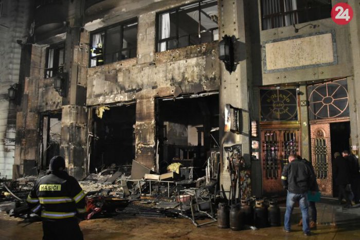 Ilustračný obrázok k článku Požiar na Hlavnom námestí: Zhorený stánok stál na súkromnom pozemku, tvrdí mesto