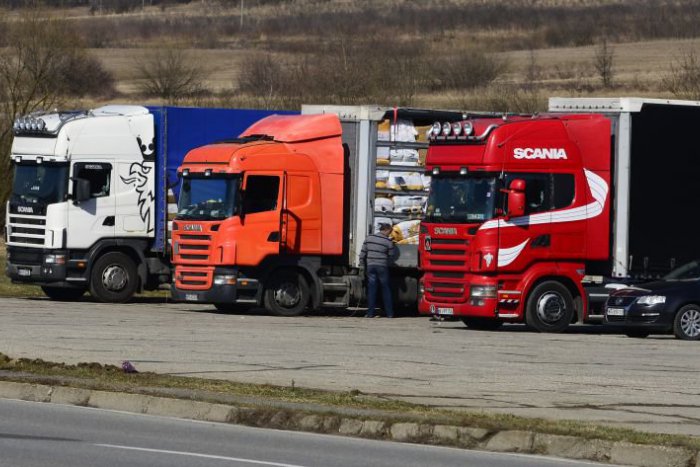 Ilustračný obrázok k článku Rozložili gang, ktorý vykrádal kamióny: Jeho členovia neušetrili ani tie na Slovensku