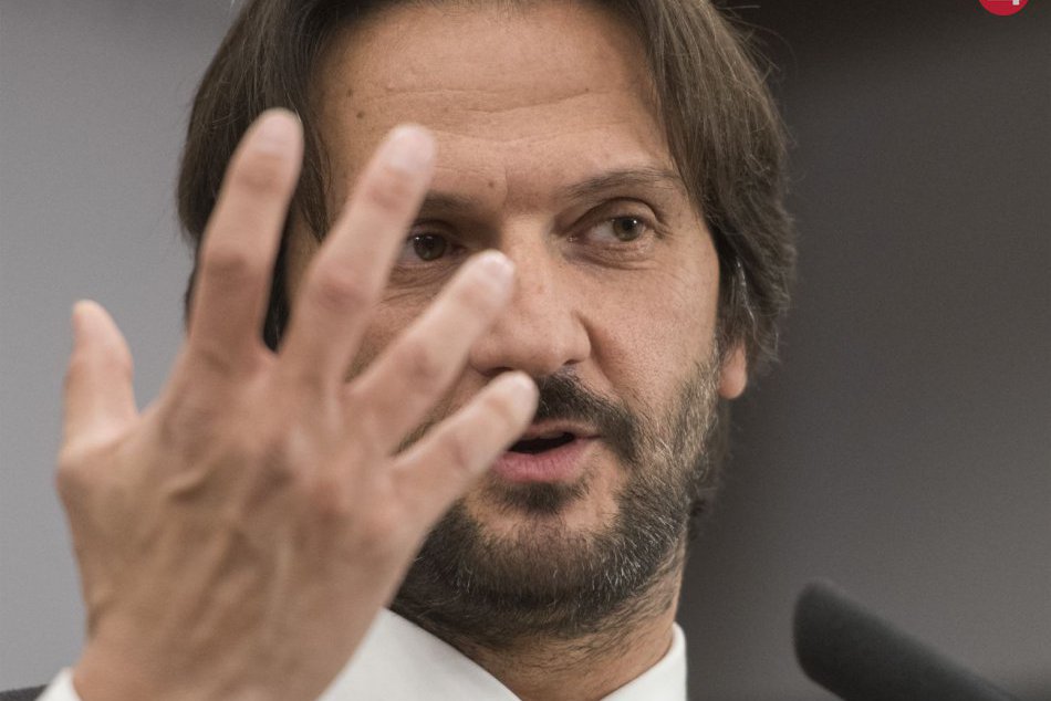 Ilustračný obrázok k článku Kaliňák v parlamente končí: Vzdá sa mandátu poslanca