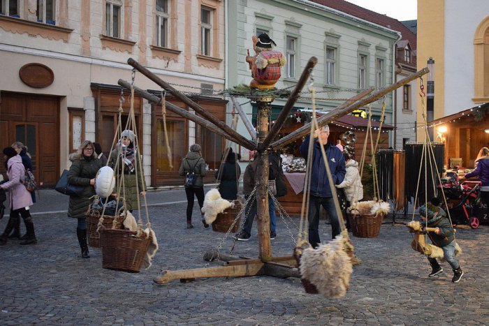 Ilustračný obrázok k článku Vychutnávajte si čas adventu: Čo môžete zažiť cez víkend v Trenčíne?