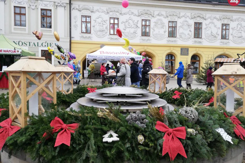 Ilustračný obrázok k článku Vianočný trh v Spišskej? Tešiť sa môžeme na lampiónový sprievod aj videomaping