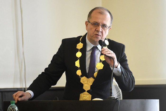 Ilustračný obrázok k článku Mesačný plat primátora: TÚTO sumu si Richard Rybníček pripíše na účet